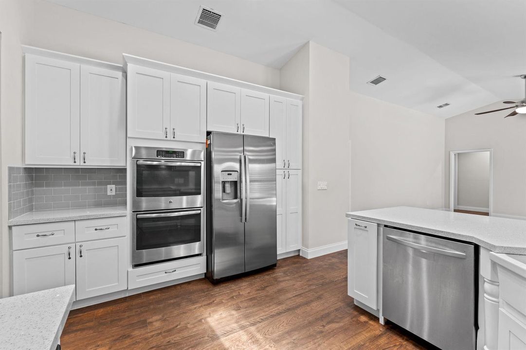 11-web-or-mls-A7408696
