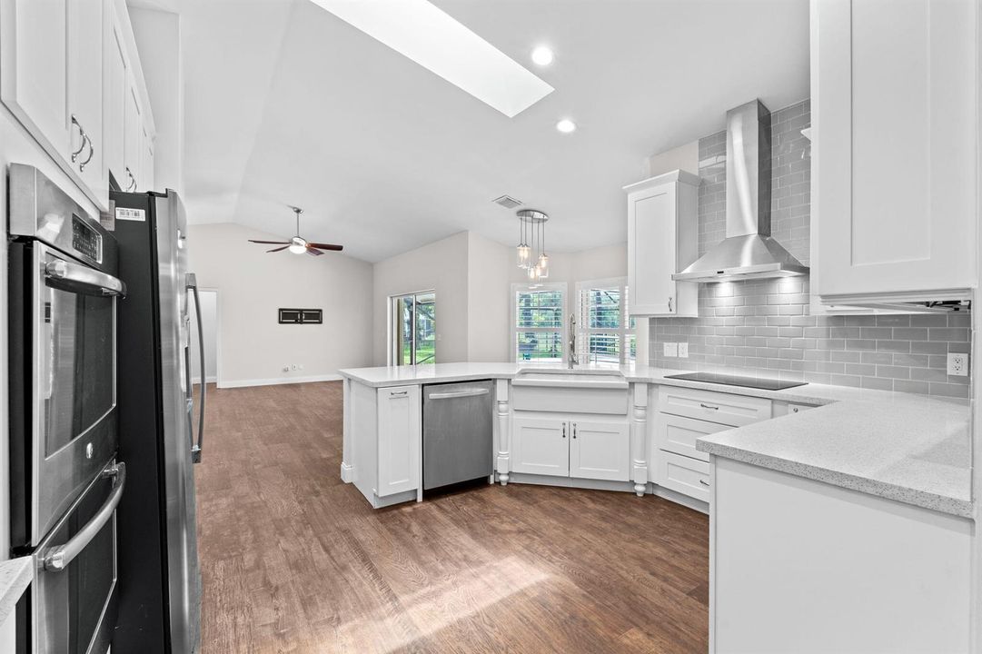 12-web-or-mls-A7408693