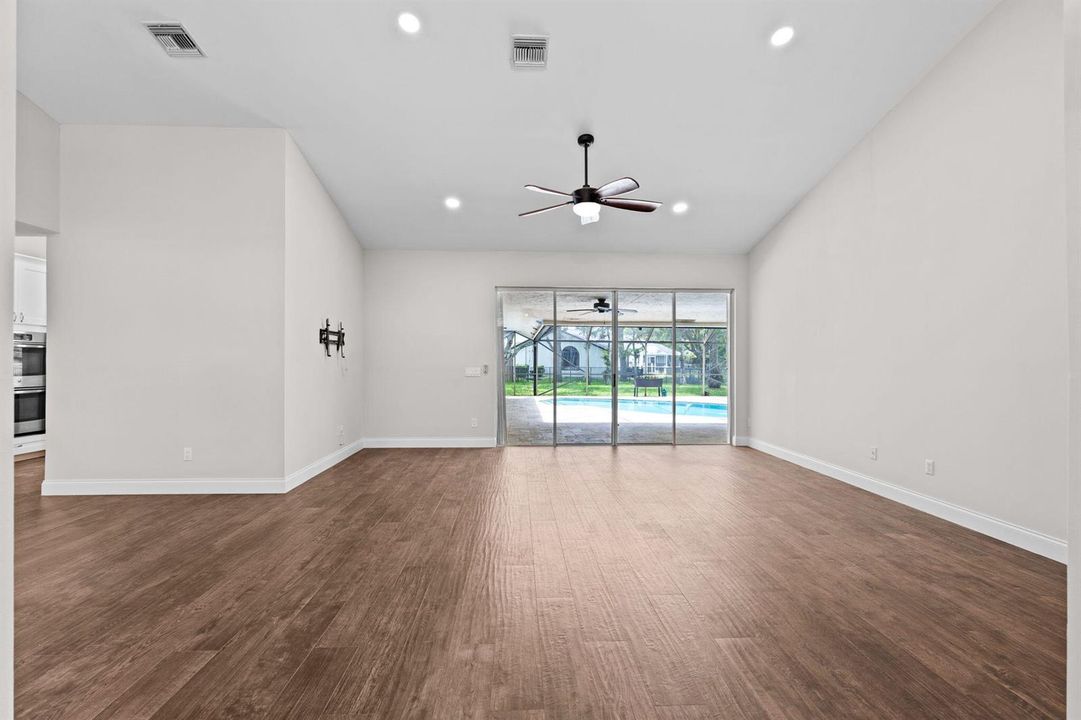 22-web-or-mls-A7408816