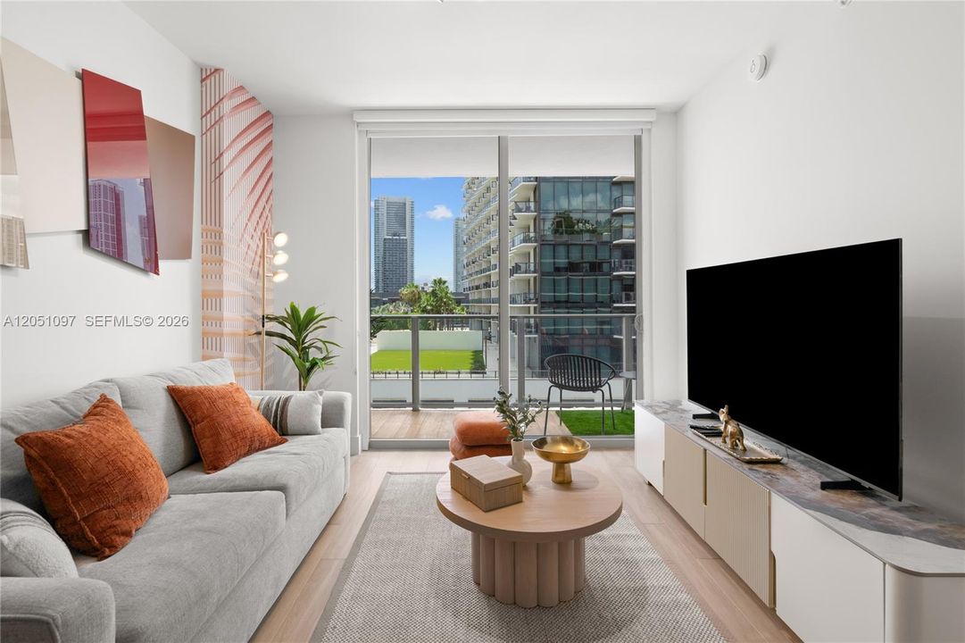 For Sale: $749,000 (1 beds, 1 baths, 598 Square Feet)