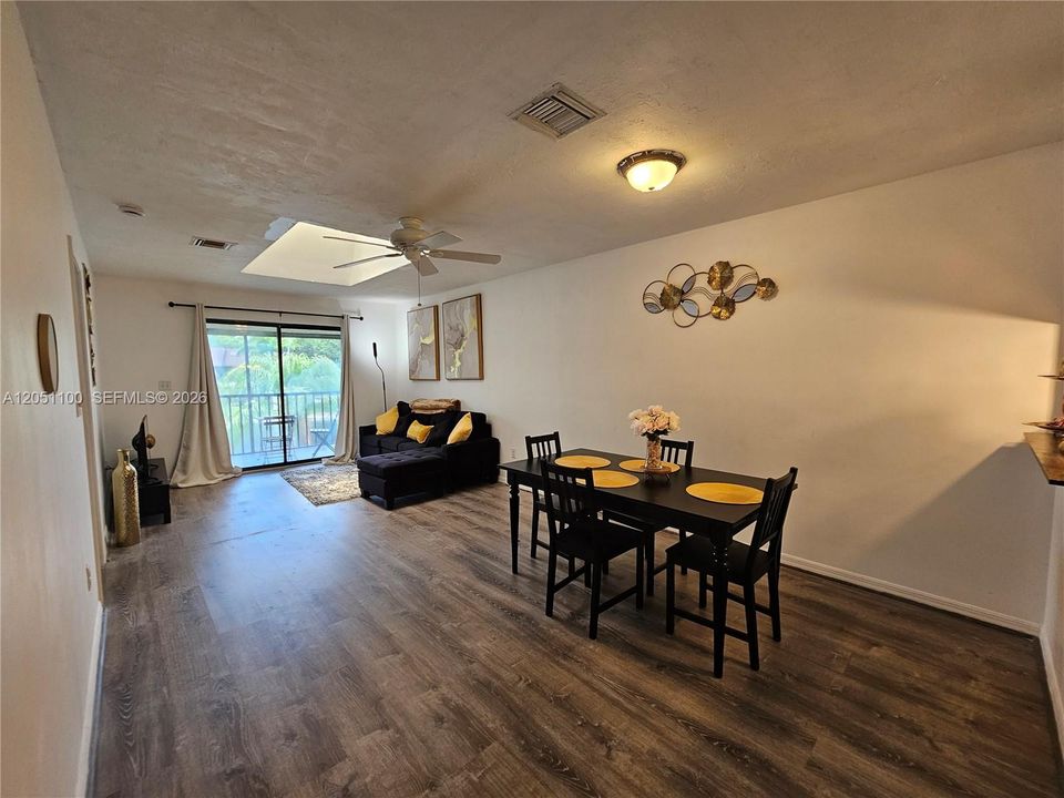 В аренду: $1,600 (2 спален, 2 ванн, 0 Квадратных фут)