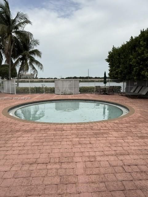 For Rent: $3,000 (3 beds, 2 baths, 1450 Square Feet)