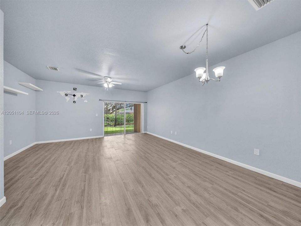 For Sale: $420,000 (3 beds, 2 baths, 1428 Square Feet)