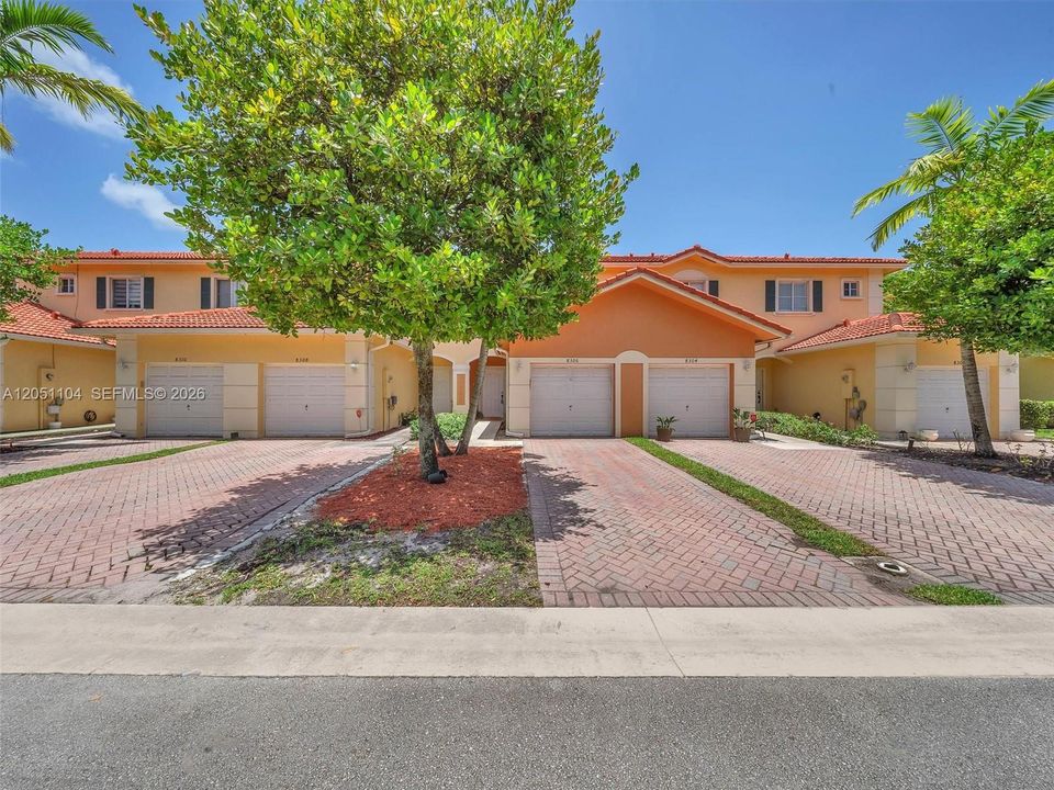 For Sale: $420,000 (3 beds, 2 baths, 1428 Square Feet)
