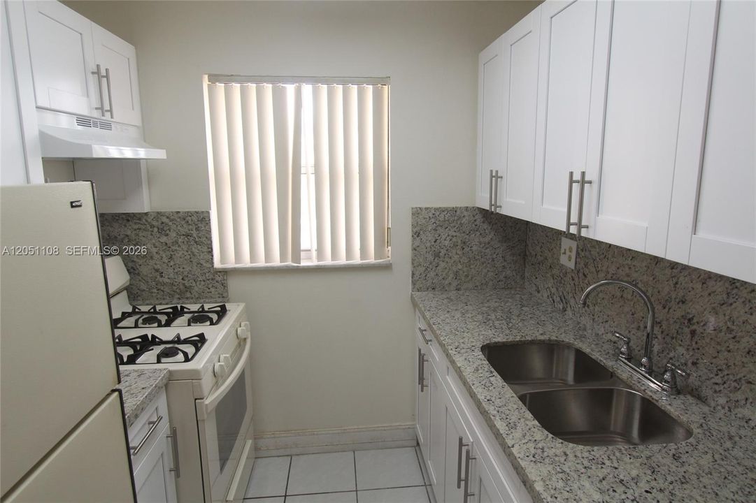 For Rent: $1,800 (1 beds, 1 baths, 625 Square Feet)