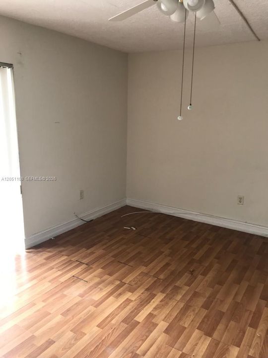 For Rent: $1,800 (1 beds, 1 baths, 625 Square Feet)