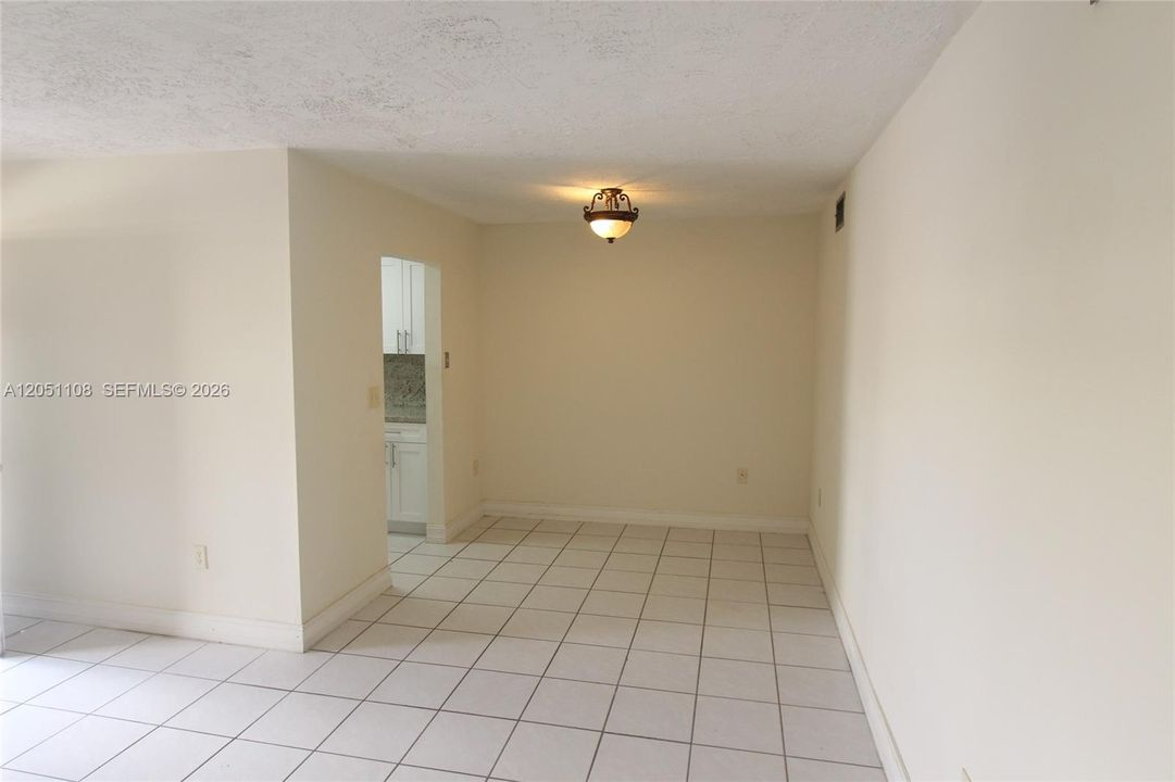 For Rent: $1,800 (1 beds, 1 baths, 625 Square Feet)