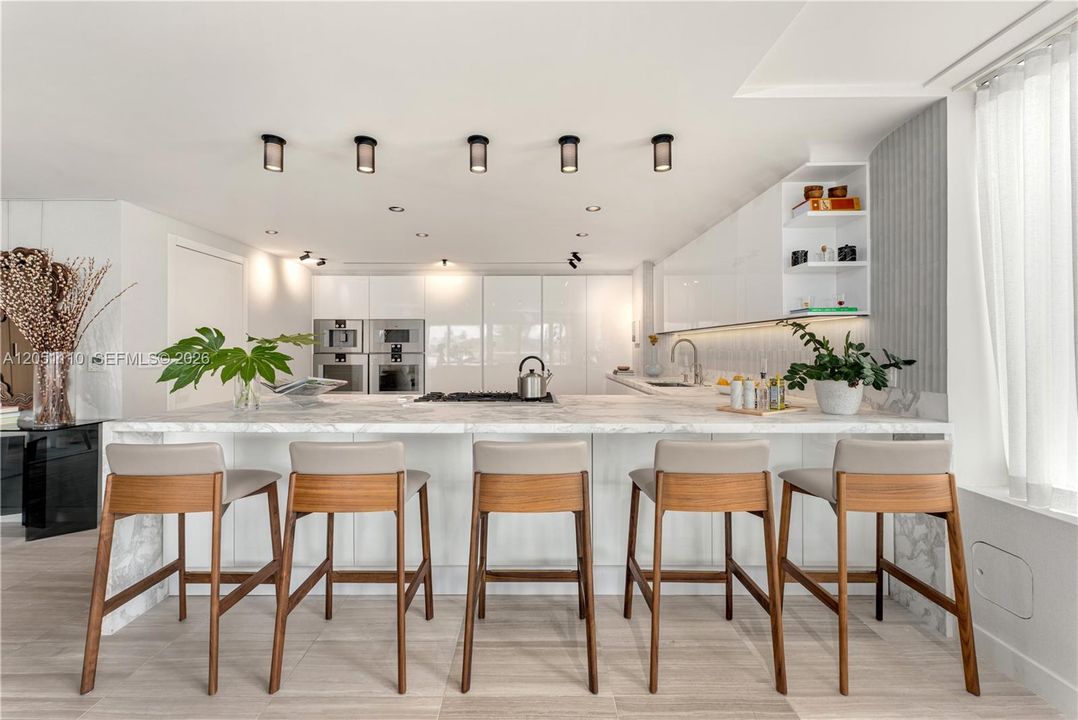 For Sale: $5,250,000 (3 beds, 3 baths, 3140 Square Feet)