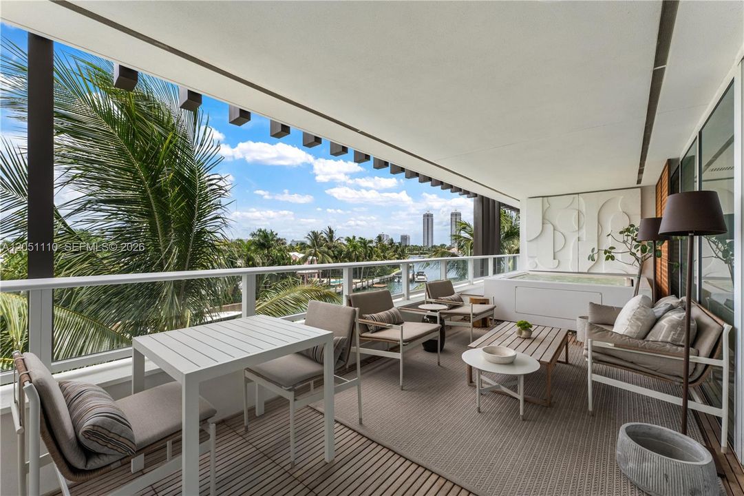 For Sale: $5,250,000 (3 beds, 3 baths, 3140 Square Feet)