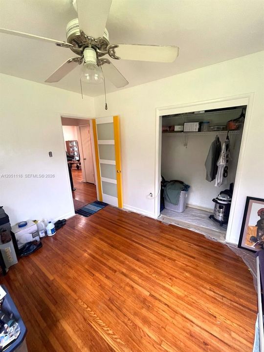 For Sale: $419,900 (2 beds, 1 baths, 925 Square Feet)