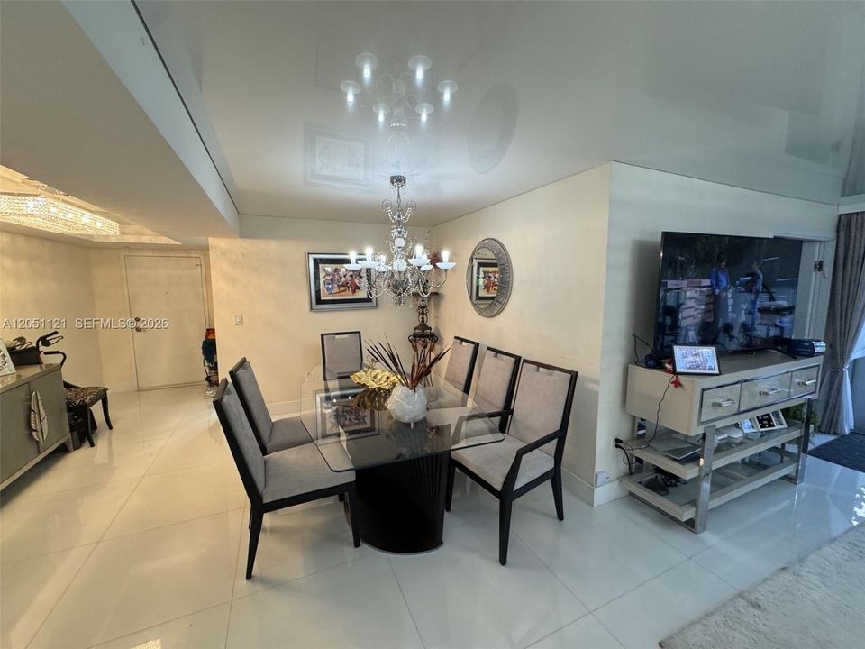 En Venta: $625,000 (2 camas, 2 baños, 1527 Pies cuadrados)
