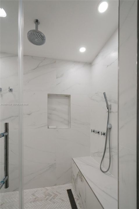 В аренду: $9,500 (2 спален, 2 ванн, 1782 Квадратных фут)
