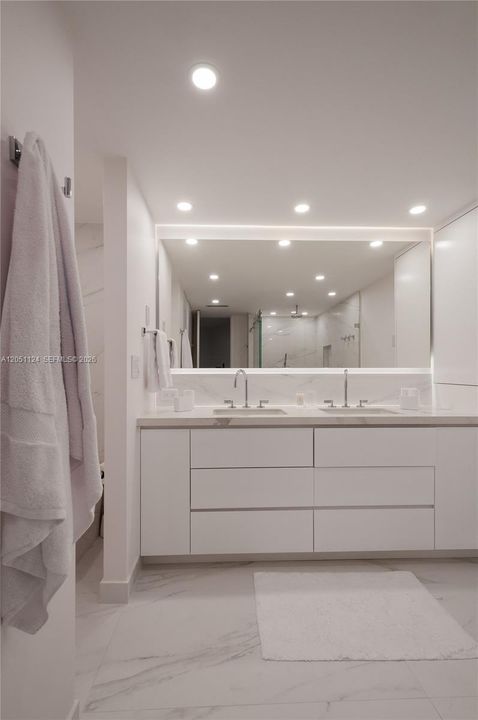 В аренду: $9,500 (2 спален, 2 ванн, 1782 Квадратных фут)