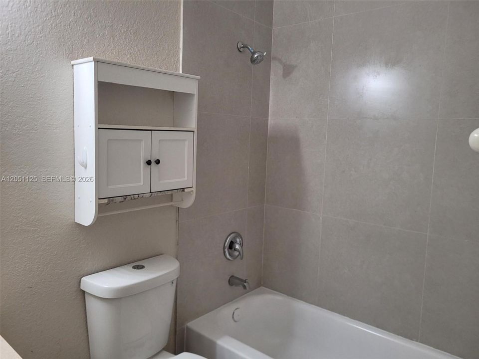 В аренду: $1,800 (3 спален, 2 ванн, 1182 Квадратных фут)