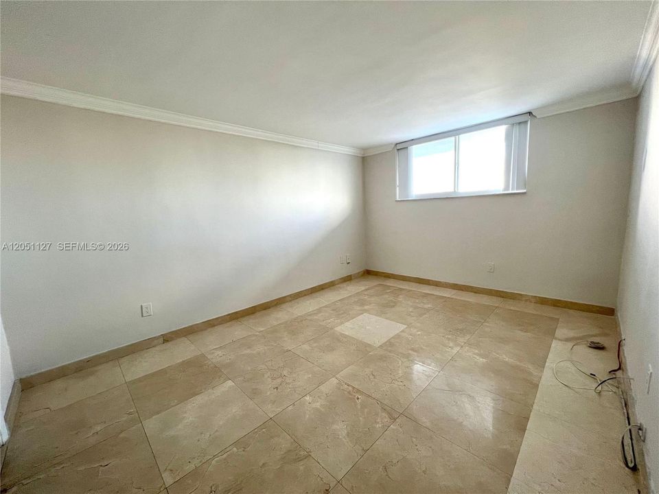 For Rent: $2,650 (1 beds, 1 baths, 700 Square Feet)