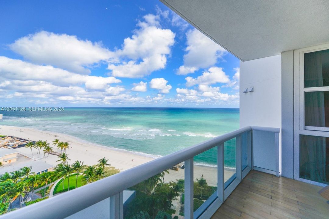 For Sale: $1,639,000 (2 beds, 2 baths, 1643 Square Feet)