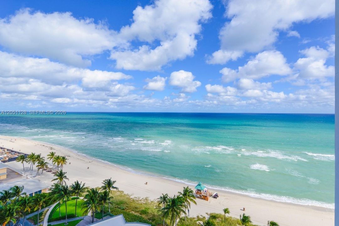 For Sale: $1,639,000 (2 beds, 2 baths, 1643 Square Feet)