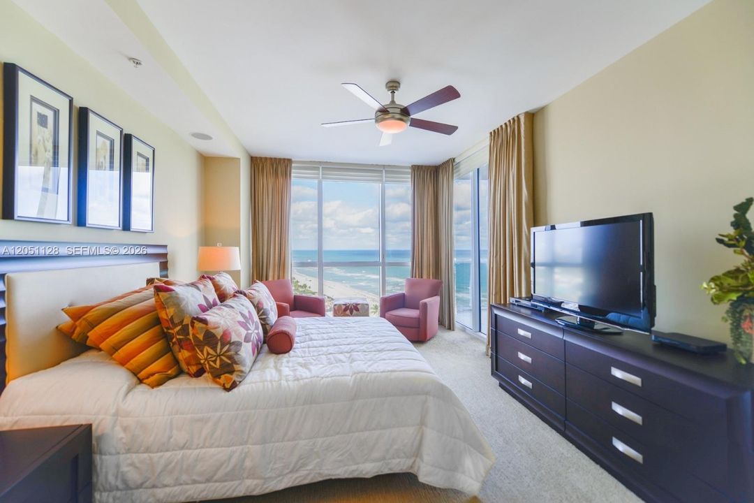 For Sale: $1,639,000 (2 beds, 2 baths, 1643 Square Feet)