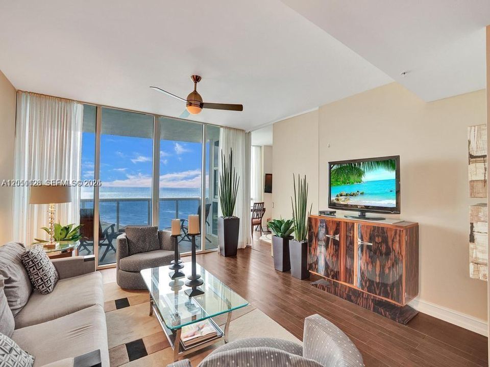 For Sale: $1,639,000 (2 beds, 2 baths, 1643 Square Feet)