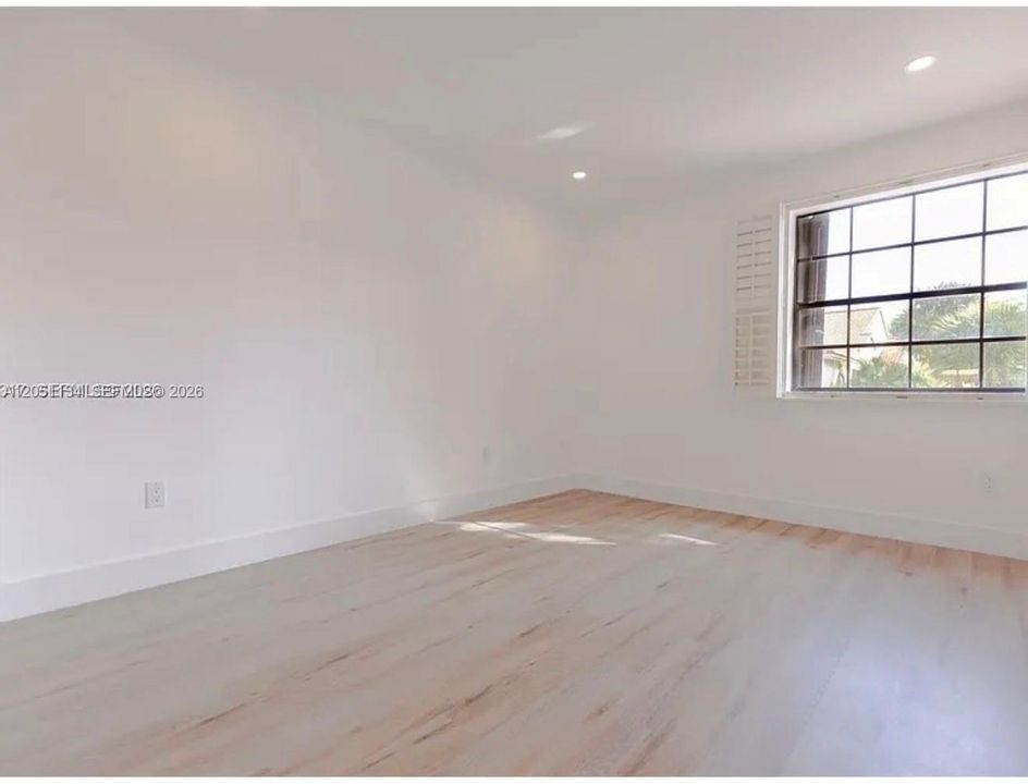 For Rent: $4,800 (3 beds, 2 baths, 1707 Square Feet)