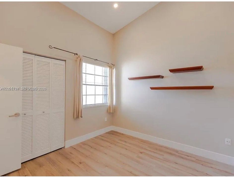For Rent: $4,800 (3 beds, 2 baths, 1707 Square Feet)