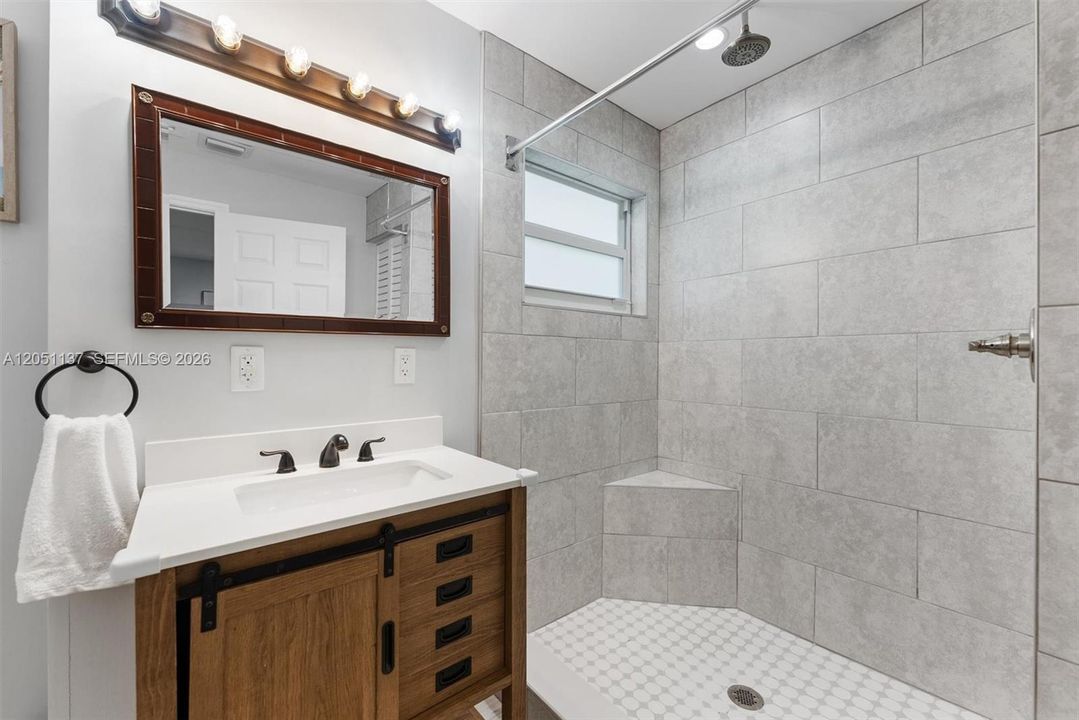 En Renta: $3,750 (2 camas, 2 baños, 1008 Pies cuadrados)