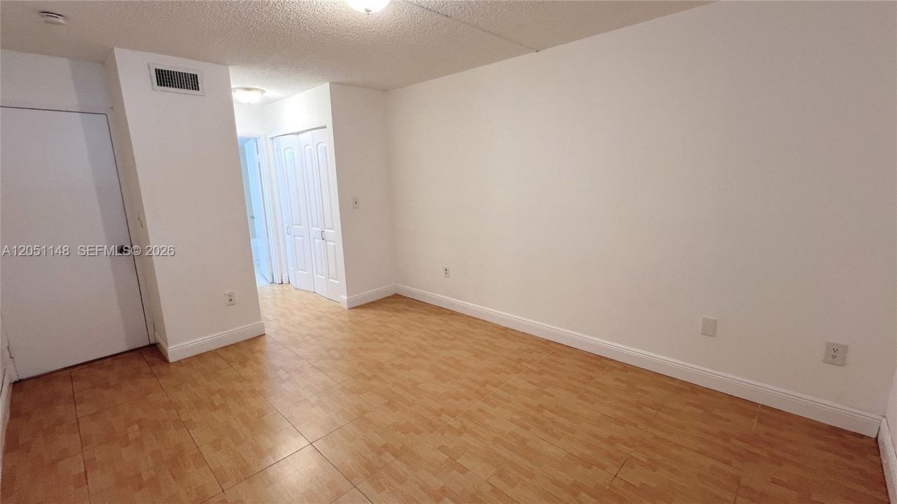 В аренду: $2,100 (2 спален, 2 ванн, 950 Квадратных фут)