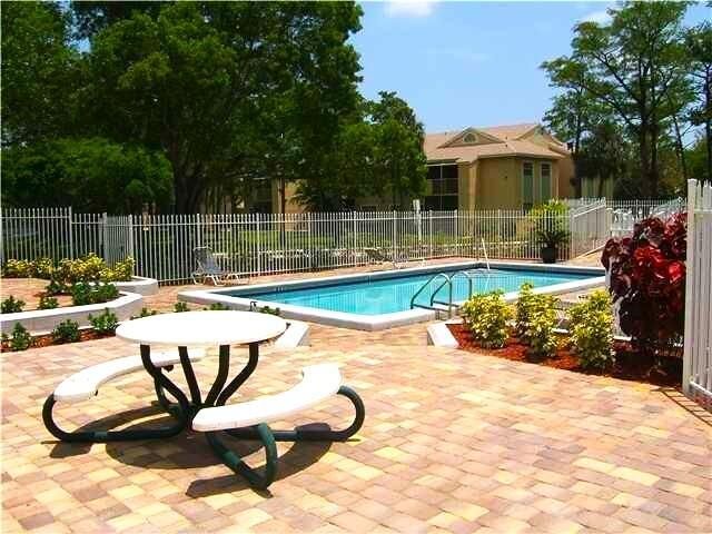 601-pool