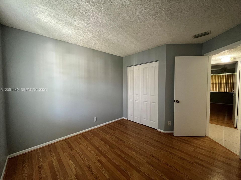 For Sale: $248,000 (3 beds, 2 baths, 1079 Square Feet)
