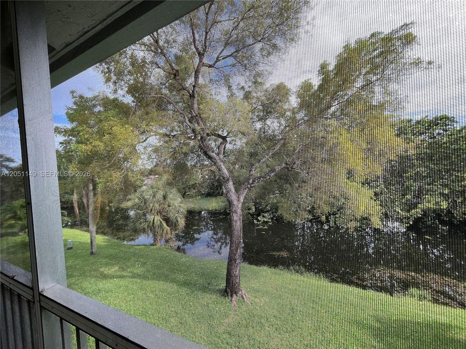 For Sale: $248,000 (3 beds, 2 baths, 1079 Square Feet)