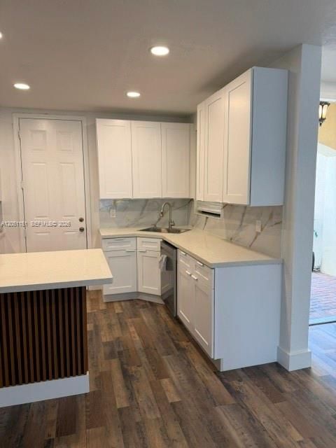 For Sale: $560,000 (4 beds, 2 baths, 2201 Square Feet)