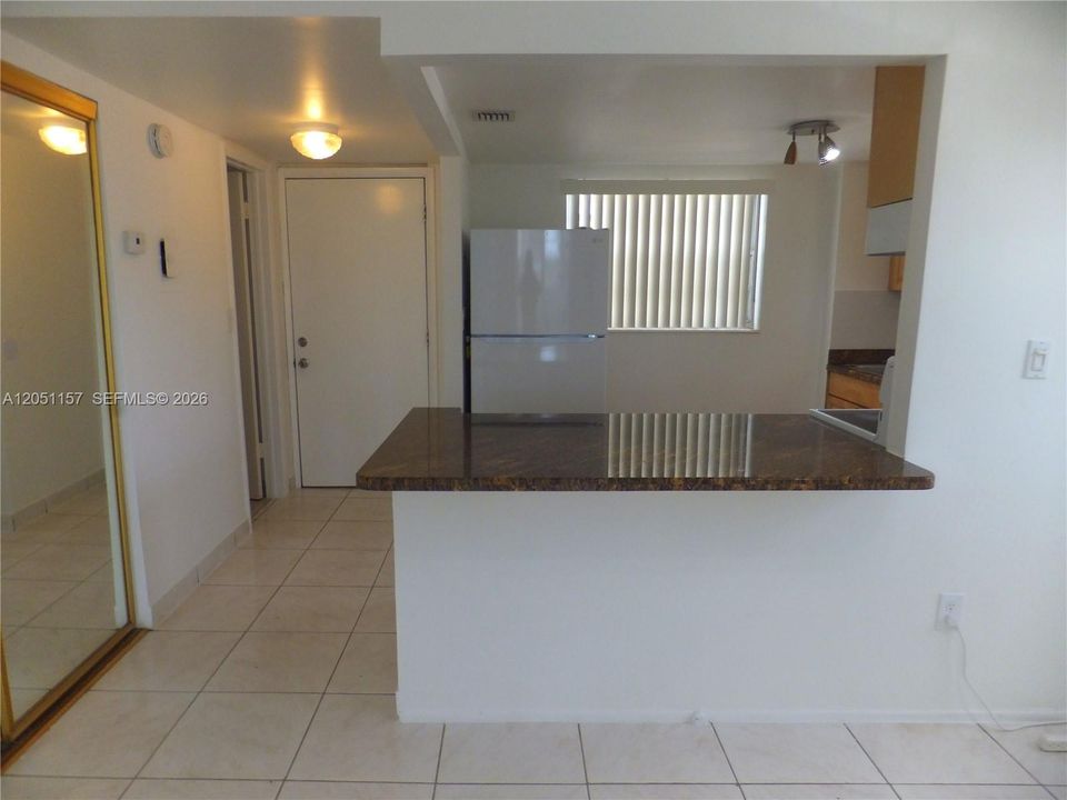 В аренду: $1,650 (1 спален, 1 ванн, 750 Квадратных фут)