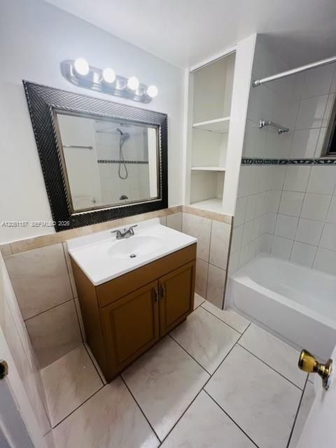 В аренду: $1,650 (1 спален, 1 ванн, 750 Квадратных фут)