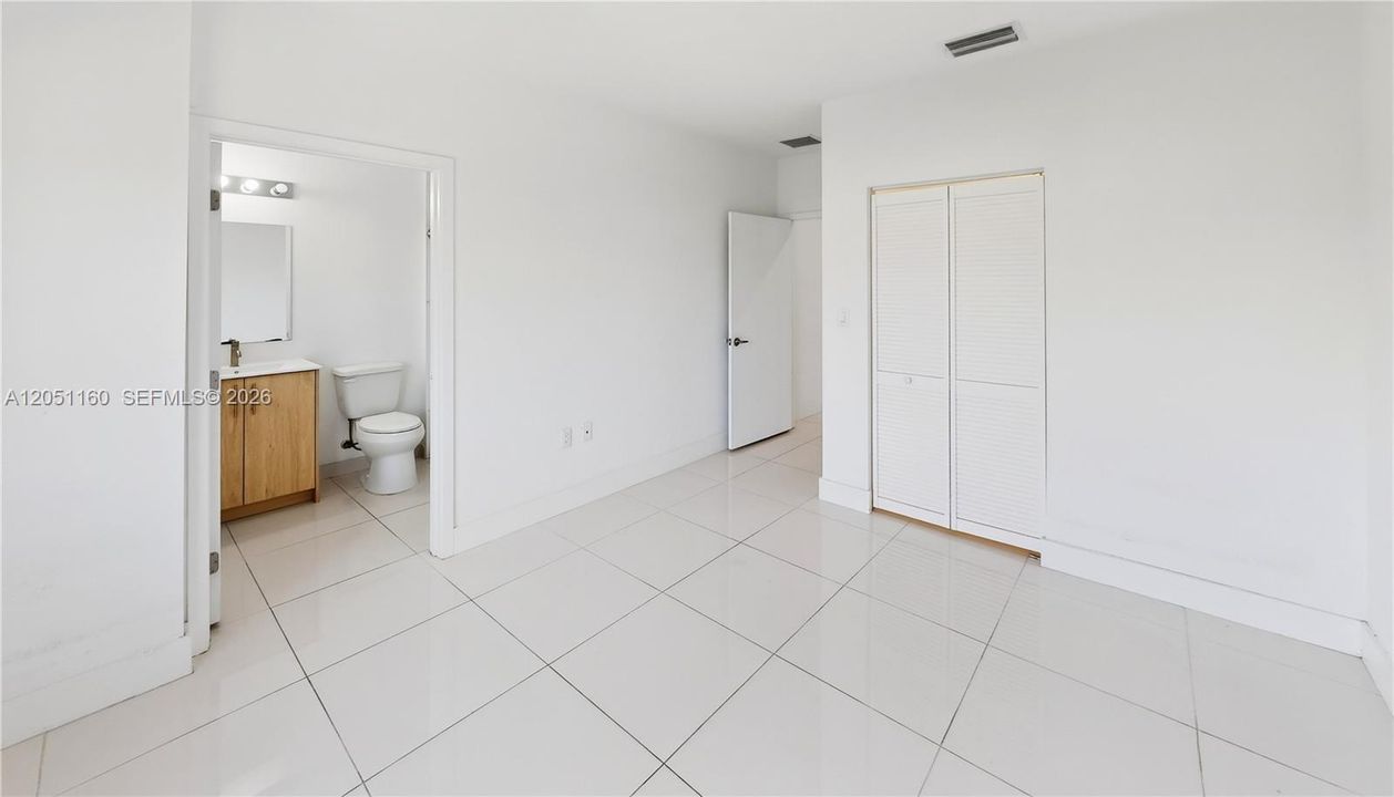 На продажу: $477,000 (5 спален, 4 ванн, 1902 Квадратных фут)