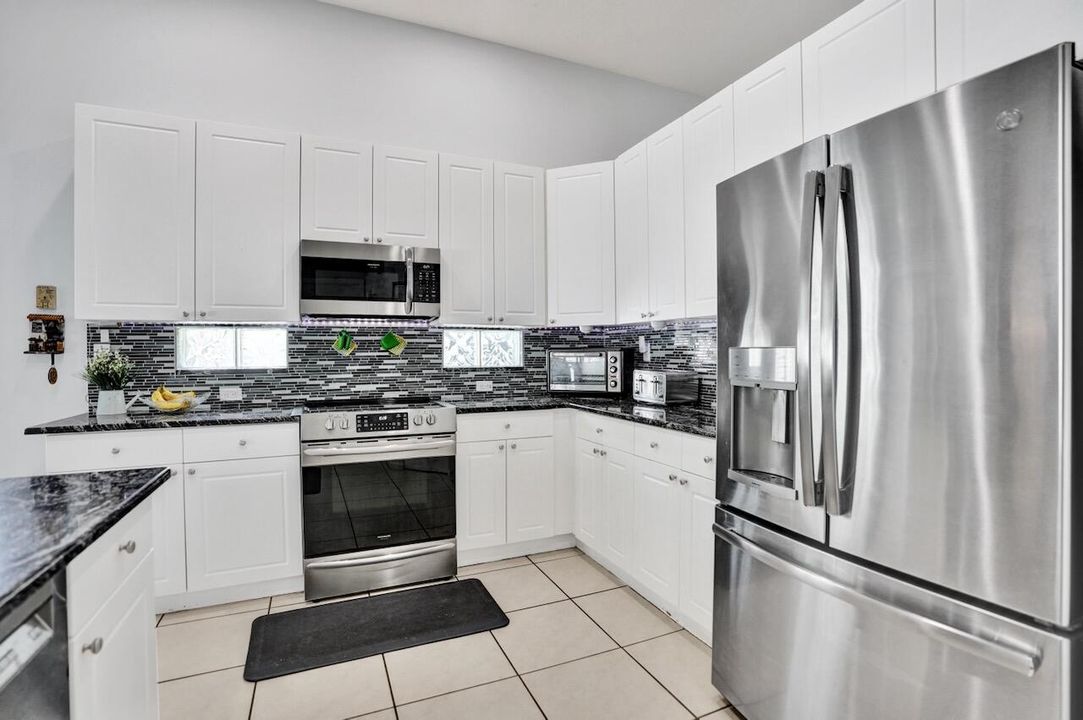 5886 Bay Hill Cir - 33