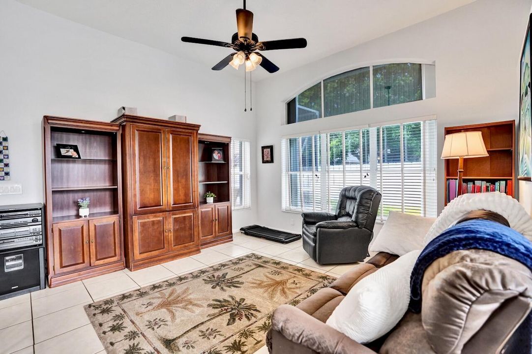 5886 Bay Hill Cir - 39