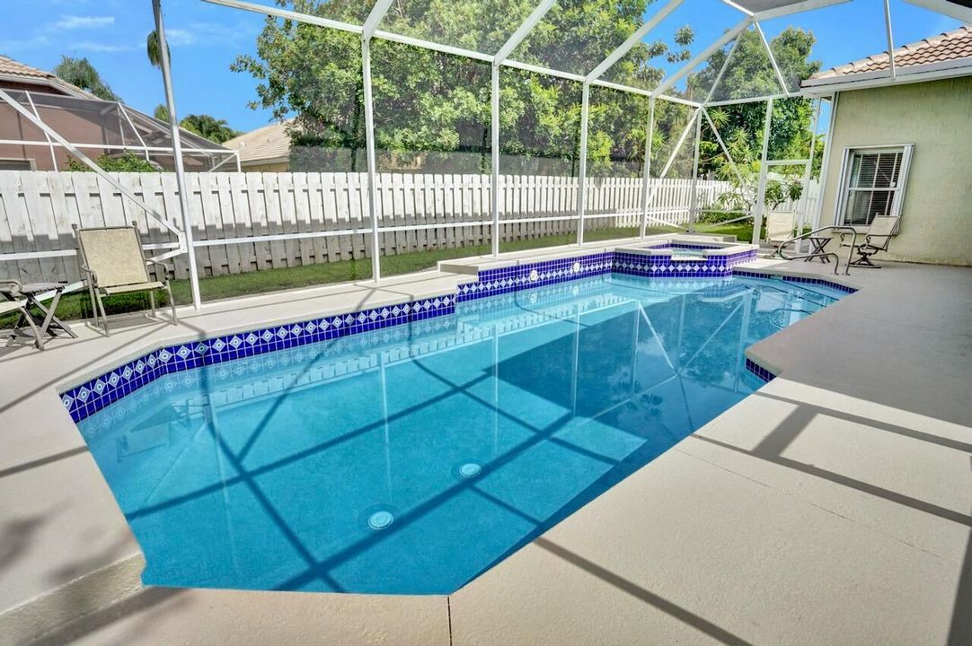 5886 Bay Hill Cir - 47