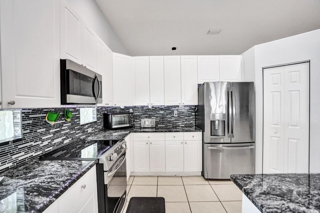 5886 Bay Hill Cir - 34