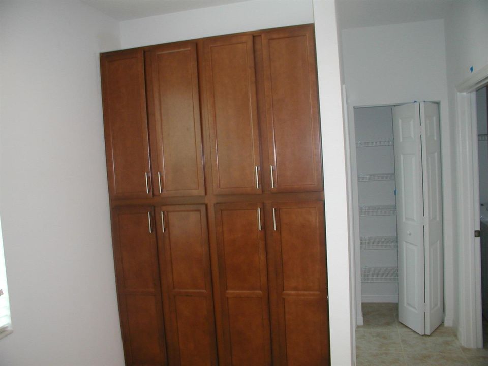 Kitchen pantry 6