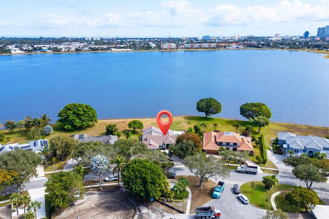 540 Acre Lake Mangonia