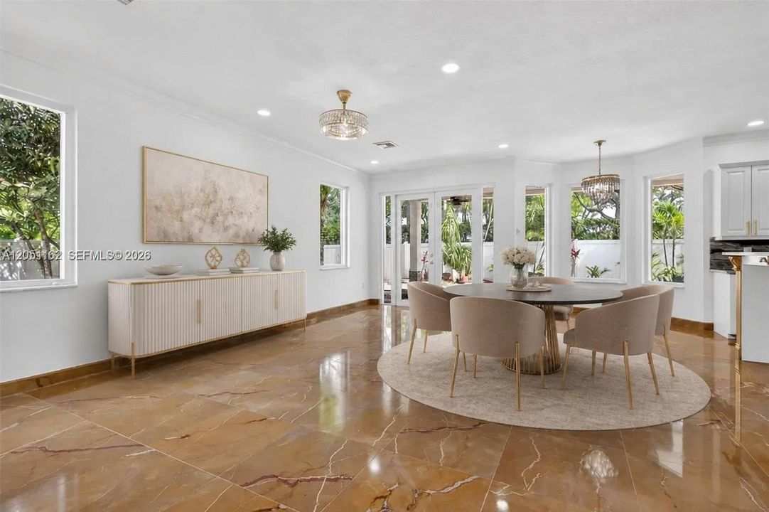 For Sale: $999,999 (5 beds, 2 baths, 3184 Square Feet)