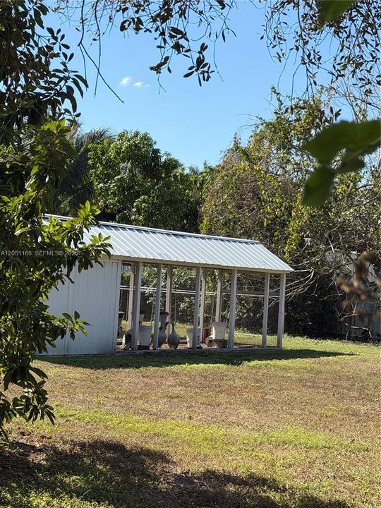 En Venta: $975,000 (4 camas, 2 baños, 2215 Pies cuadrados)