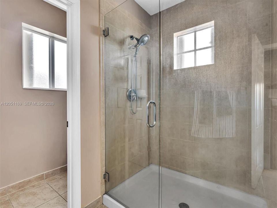 На продажу: $699,000 (4 спален, 2 ванн, 2759 Квадратных фут)