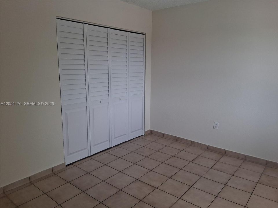 For Rent: $2,200 (2 beds, 1 baths, 780 Square Feet)