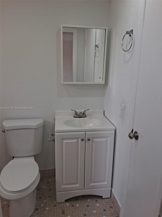 For Rent: $2,200 (2 beds, 1 baths, 780 Square Feet)