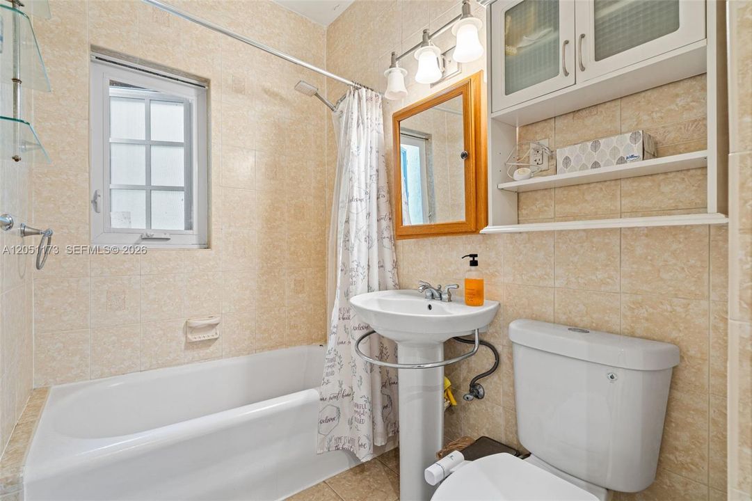 В аренду: $3,250 (2 спален, 1 ванн, 1253 Квадратных фут)