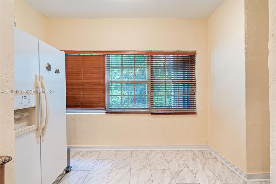 В аренду: $3,250 (2 спален, 1 ванн, 1253 Квадратных фут)