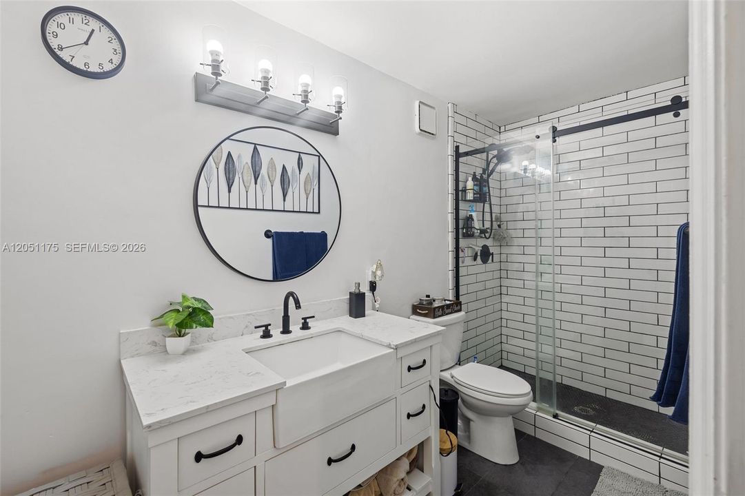 For Sale: $285,000 (2 beds, 2 baths, 1050 Square Feet)