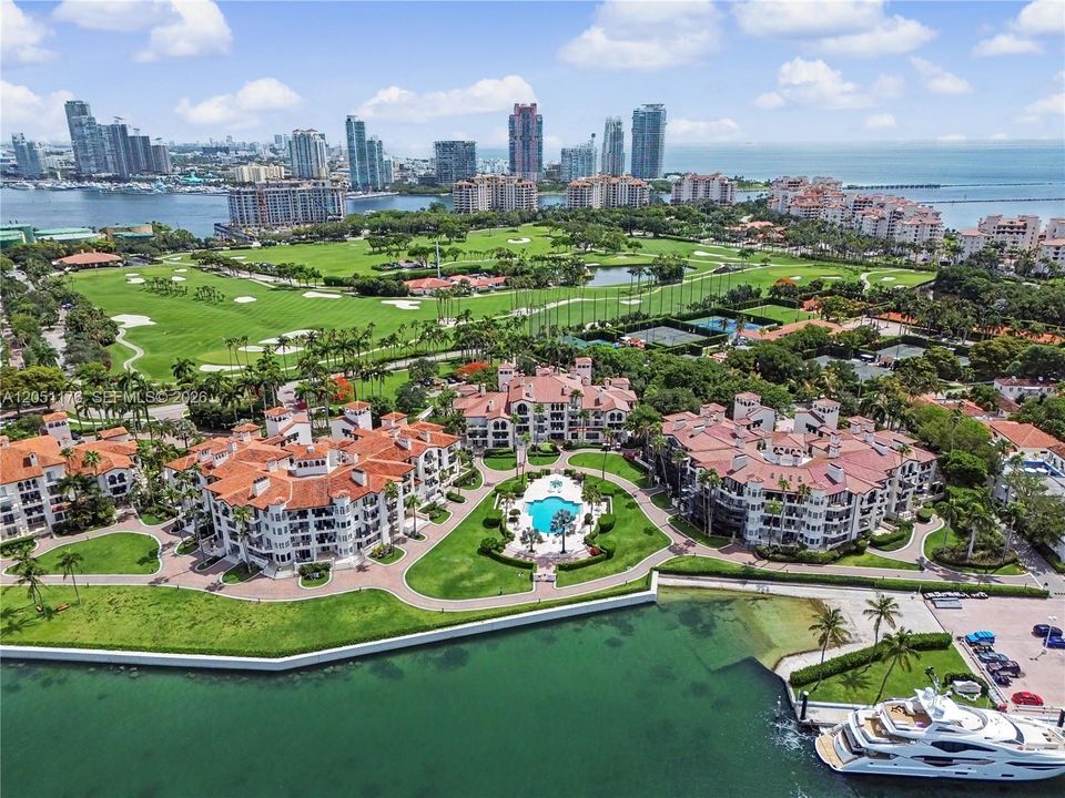 For Sale: $4,850,000 (3 beds, 3 baths, 2744 Square Feet)