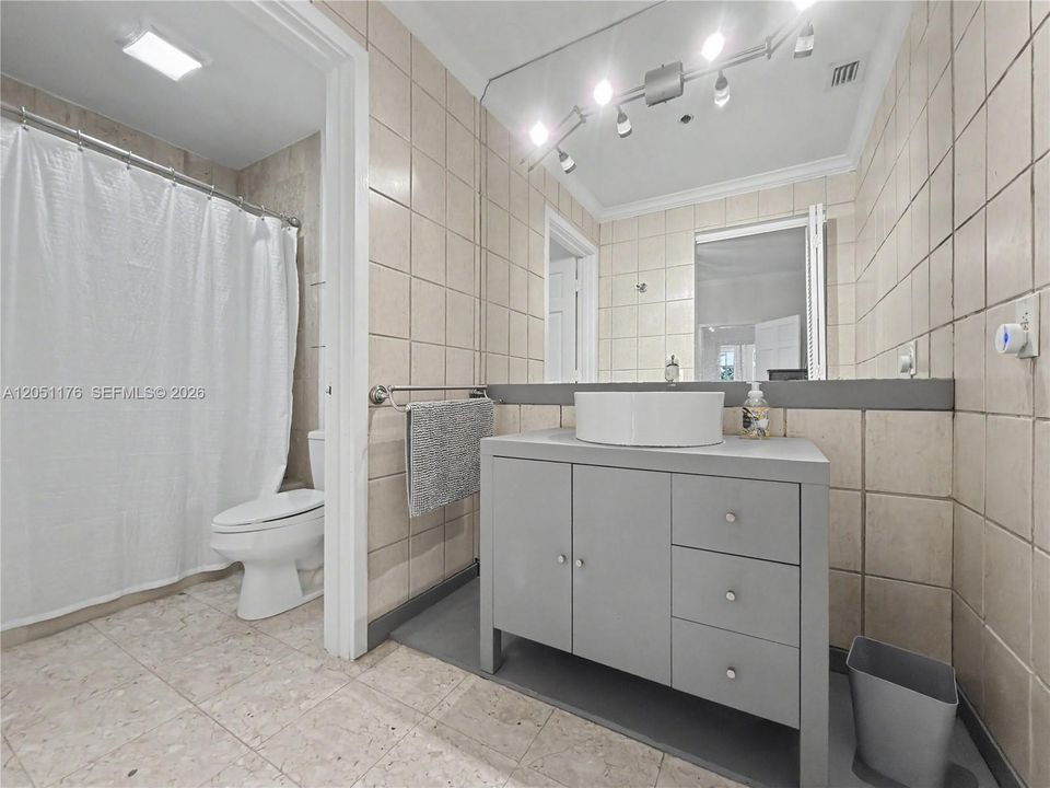 For Sale: $4,850,000 (3 beds, 3 baths, 2744 Square Feet)